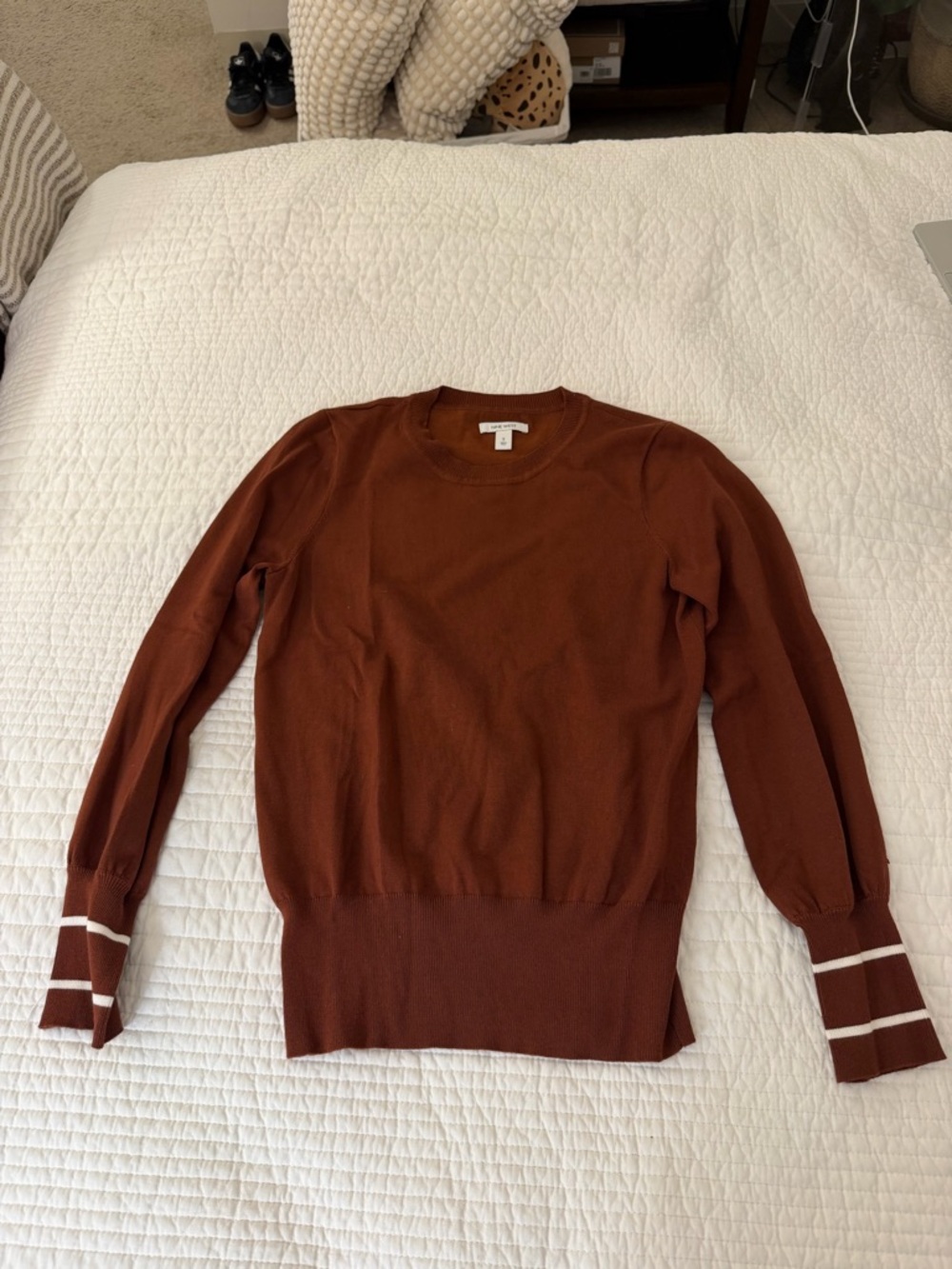 Crewneck Sweater in Brown - Classic Knit